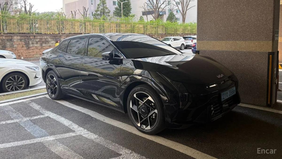 Kia EV4
