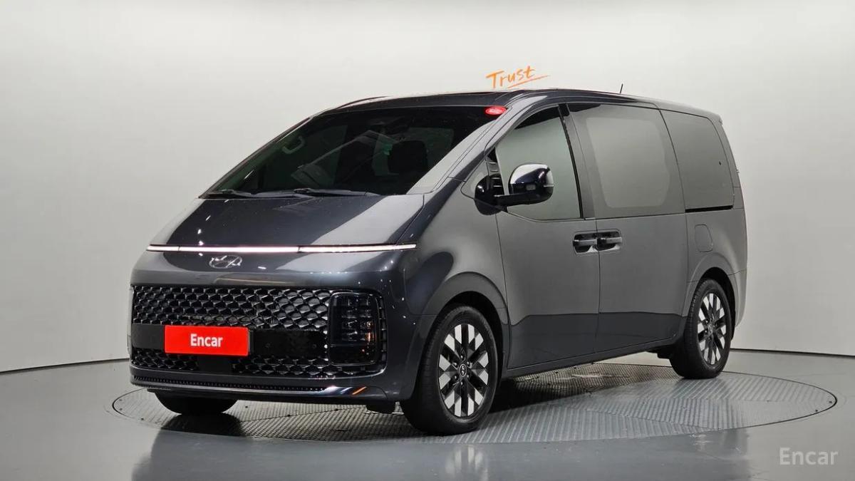 Hyundai Staria