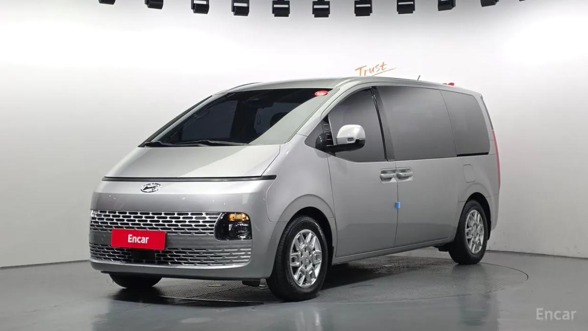 Hyundai Staria