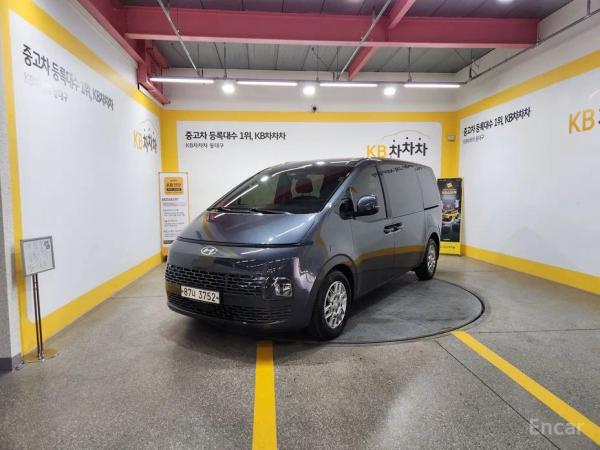 Hyundai Staria