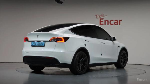tesla model-y