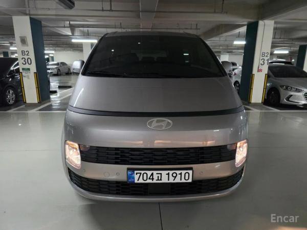 Hyundai Staria