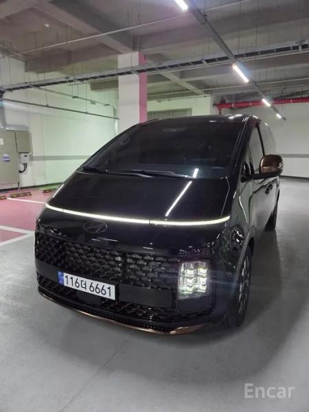 Hyundai Staria