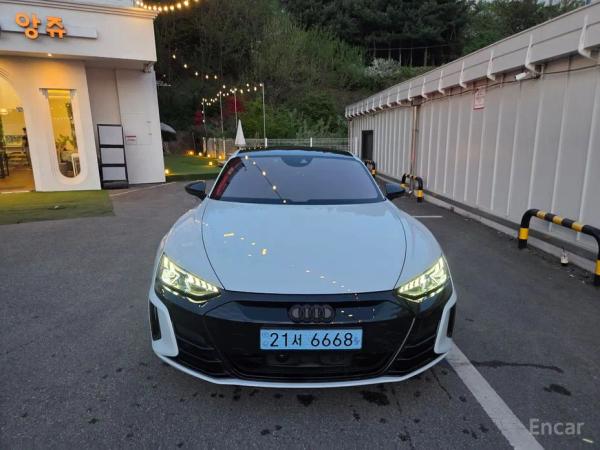 Audi RS e-tron GT