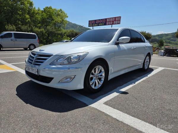 Hyundai Genesis