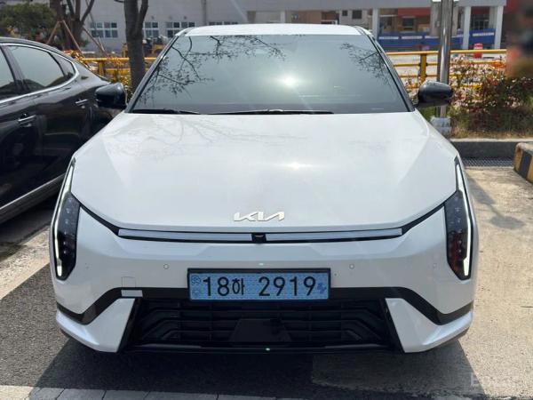 Kia EV4